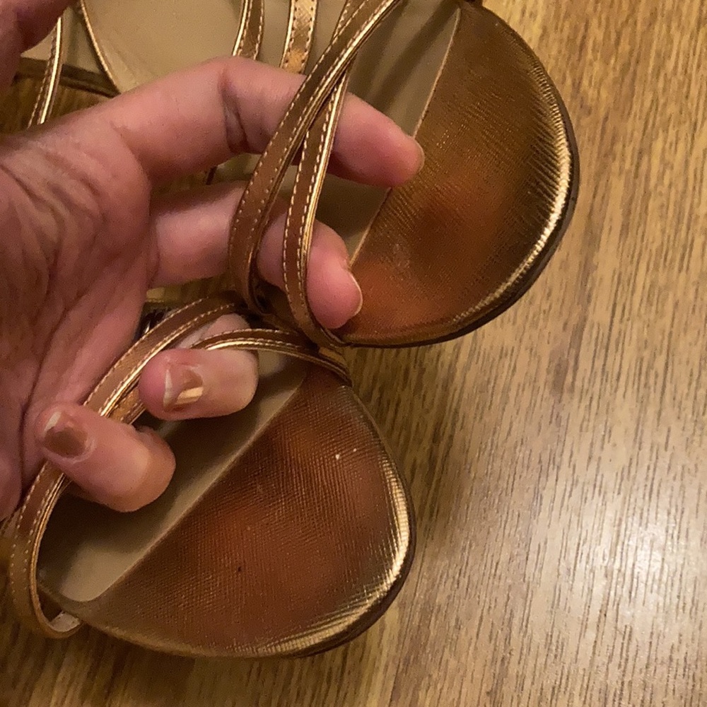 Banana republic size 9 champagne color cute sandals cute! - Picture 7 of 8